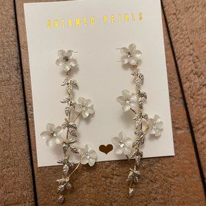 Untamed Petals Floral Drop earrings